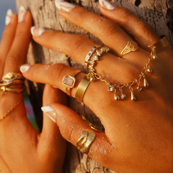 Chain Link Finger Bracelet