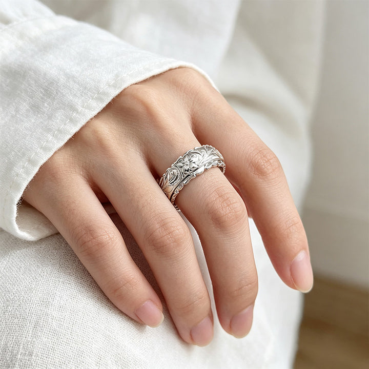 Bas-Relief Flower Ring