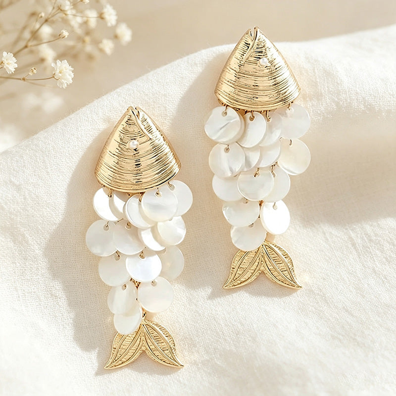 Fish-shaped earrings with pearl scales