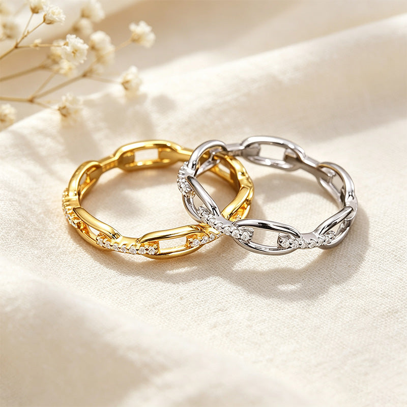 Moissanite Chain Ring