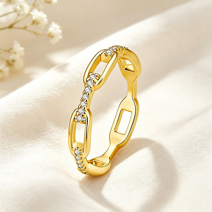 Moissanite Chain Ring