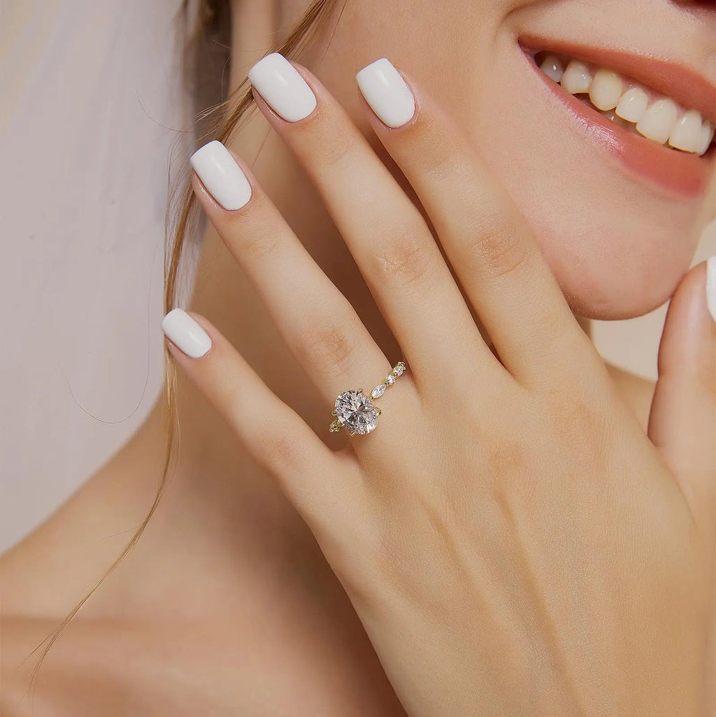 Oval Cut Moissanite Ring
