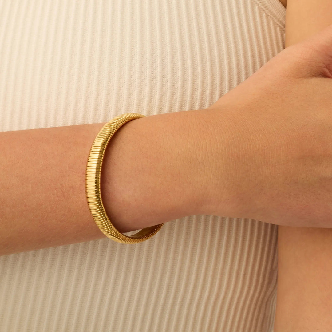 Snake-Shaped Stretch Bracelet