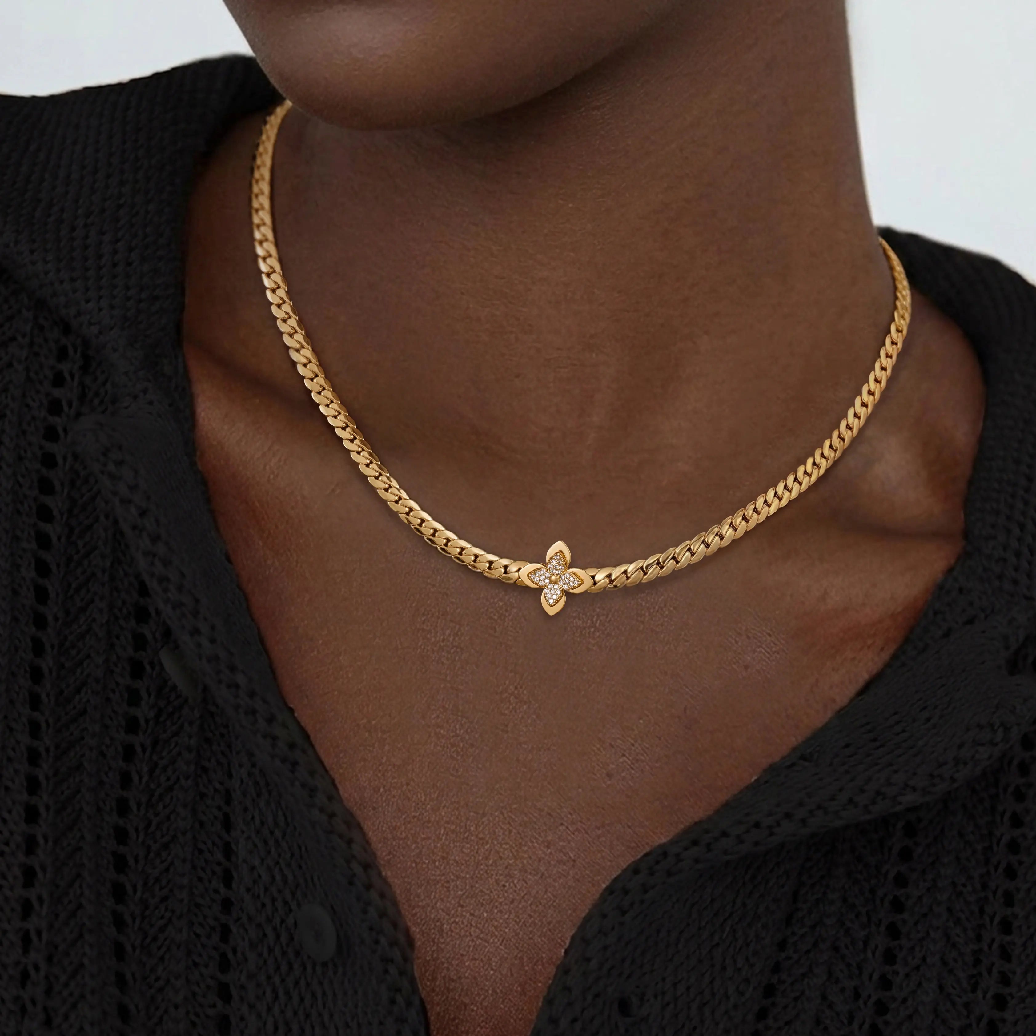 Zircon Clover Pendant Necklace